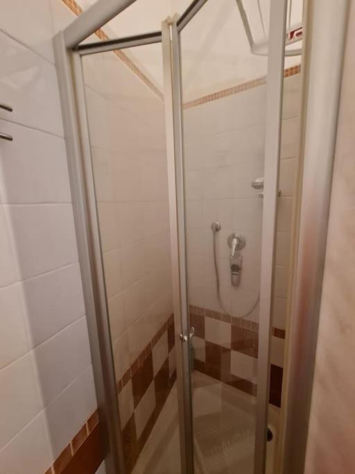 Scrigno Del Borgo-Intero Alloggio Montelupone Luaran gambar