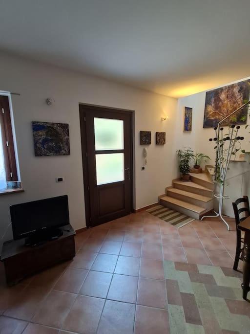 Scrigno Del Borgo-Intero Alloggio Montelupone Luaran gambar